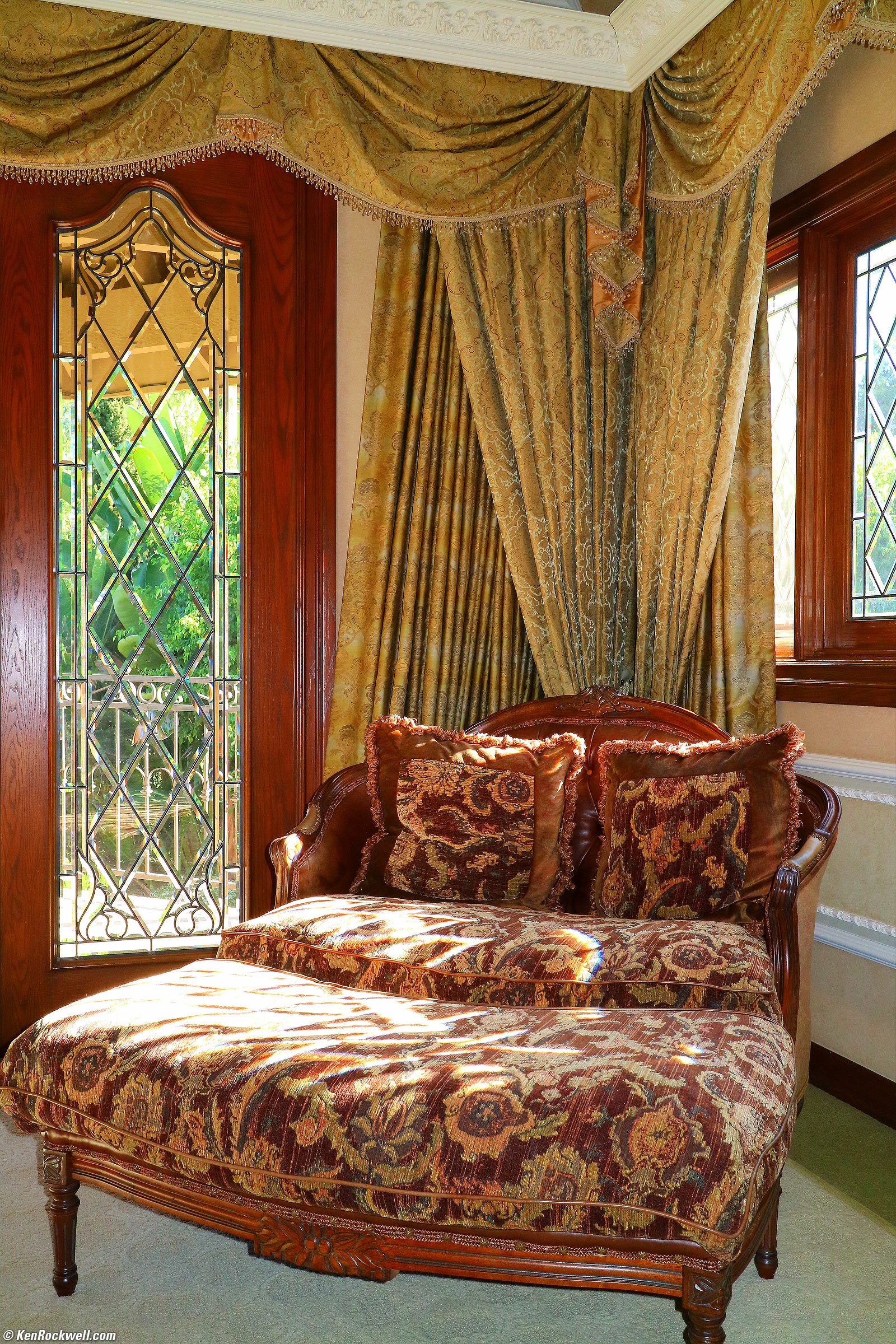 VIP Room, 01 November 2015