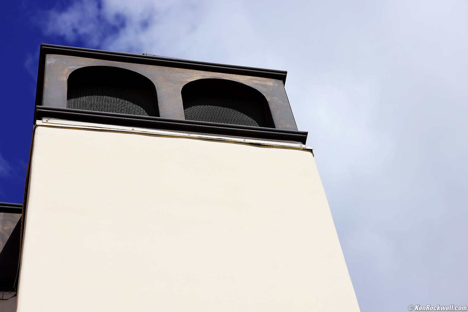 Canon EF 100mm f/2.8 Macro Sample Imade File of a Faucet