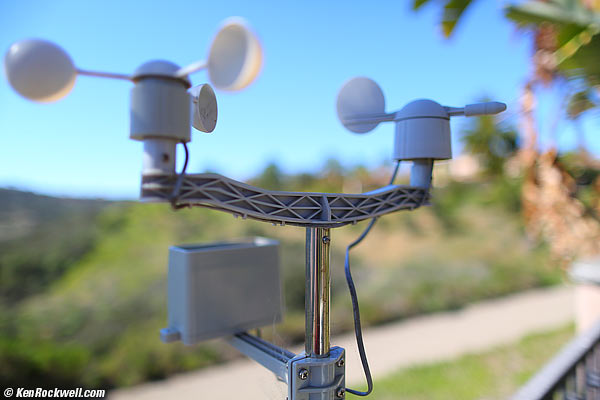 Canon 24mm f/5.6 bokeh at f/1.4