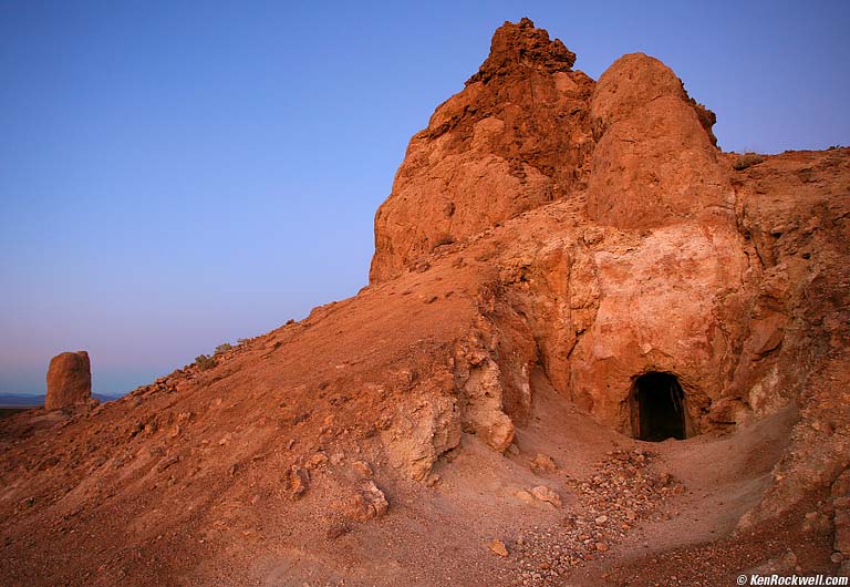 Cave, Trona Pinnacles