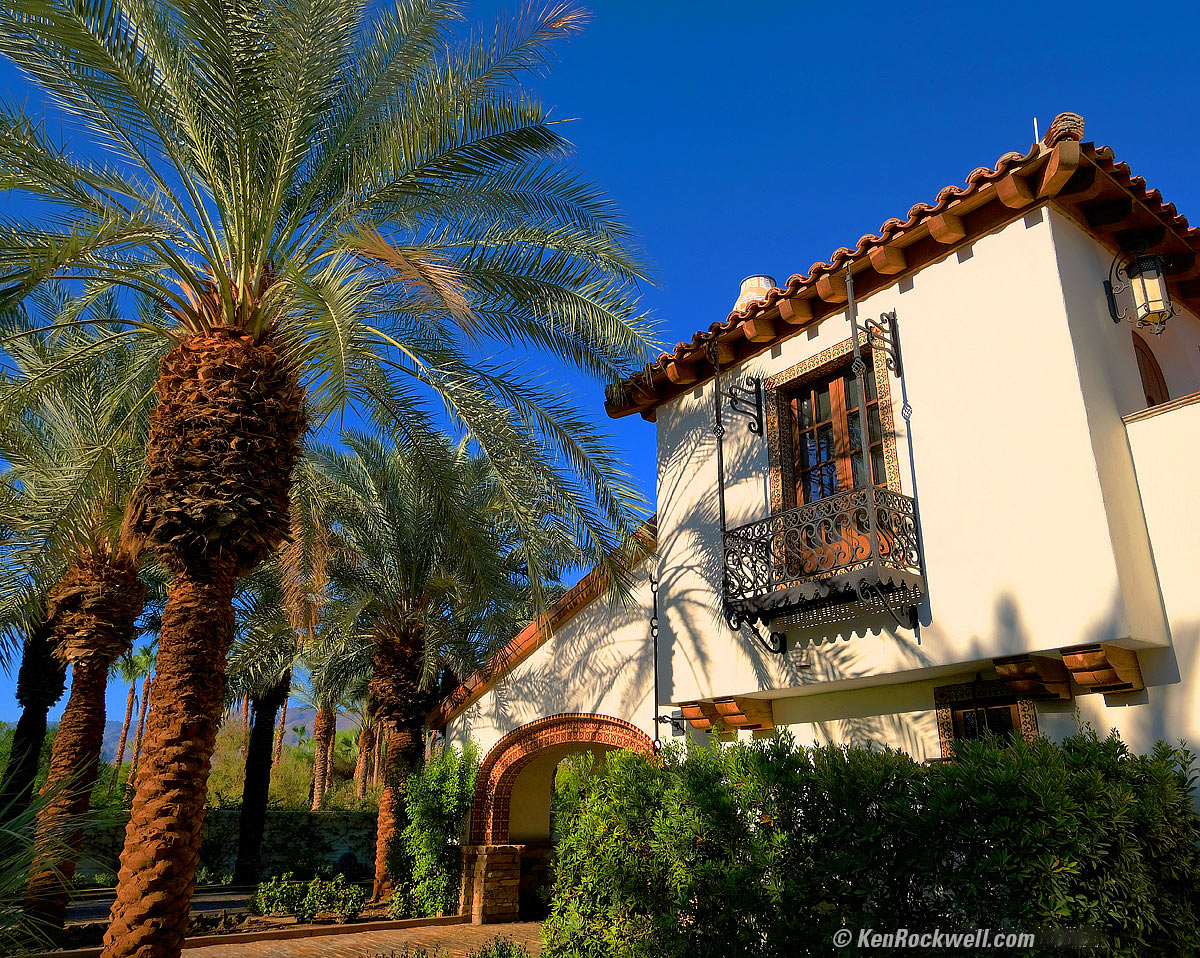 Andalusian Palm and Tile Mansion, España
