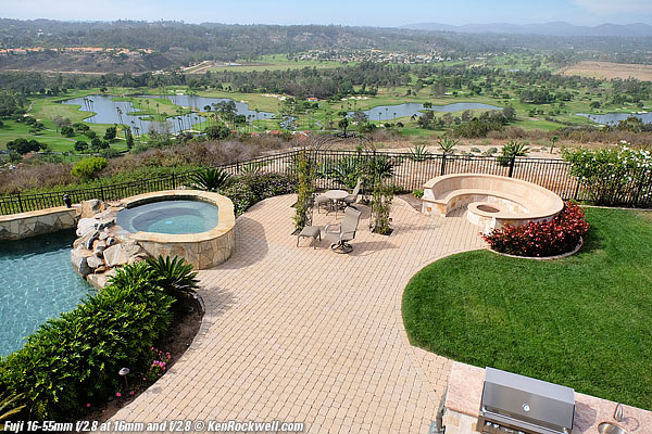 Fuji 16-55mm f/2.8 shot wide open