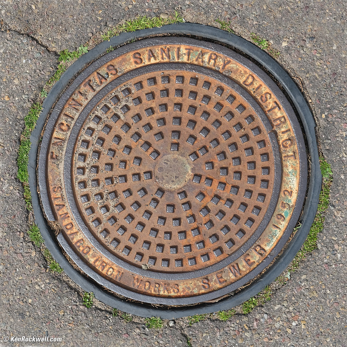 Manhole Cover Fuji X-T3 Sample Image File