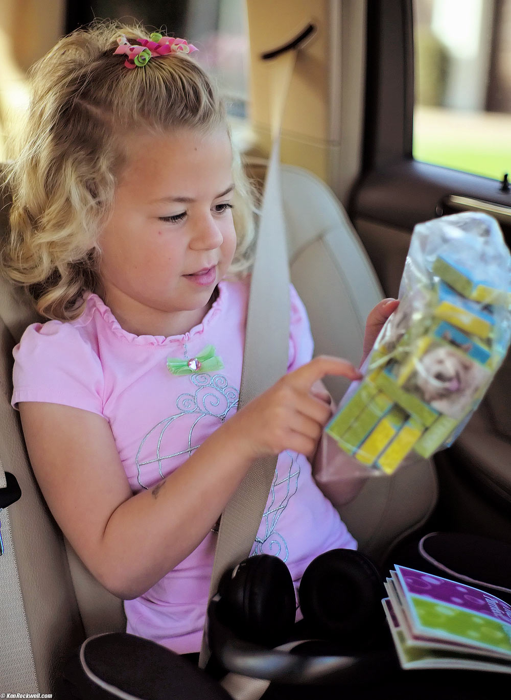 Little girl and turtle