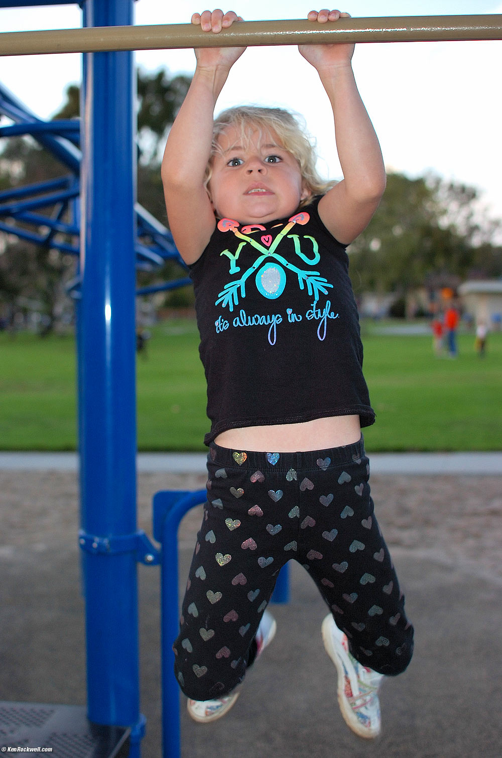 Katie does pull ups!!!