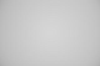 Minolta 80-200mm f/2.8 falloff