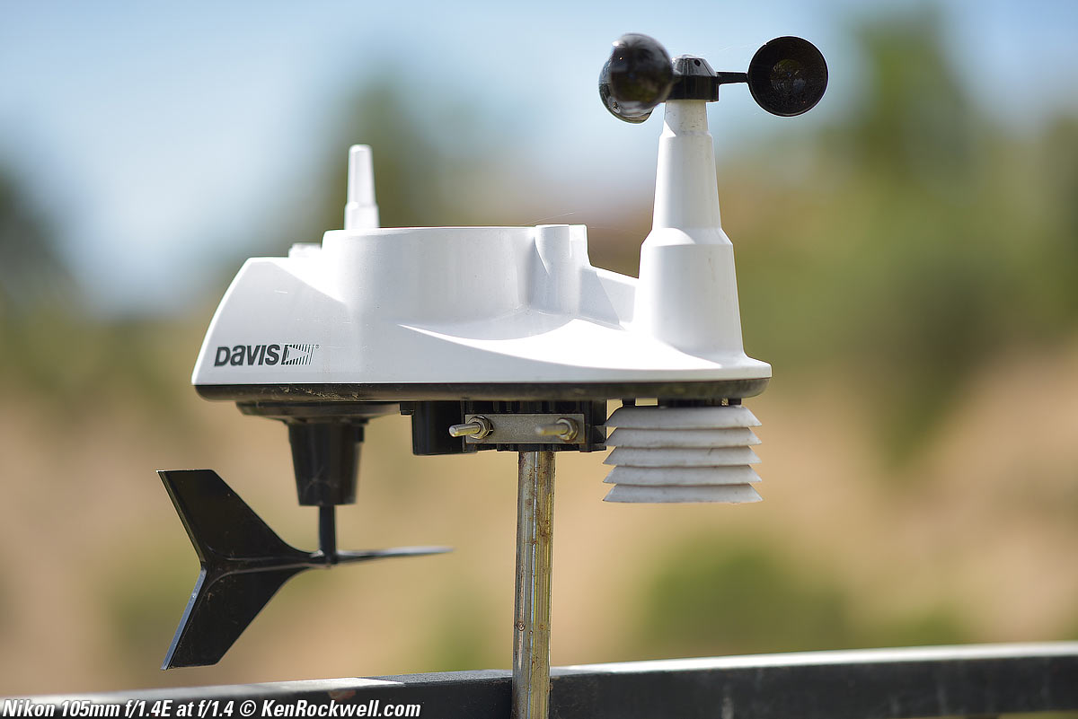 Nikon 105mm f/1.4 bokeh