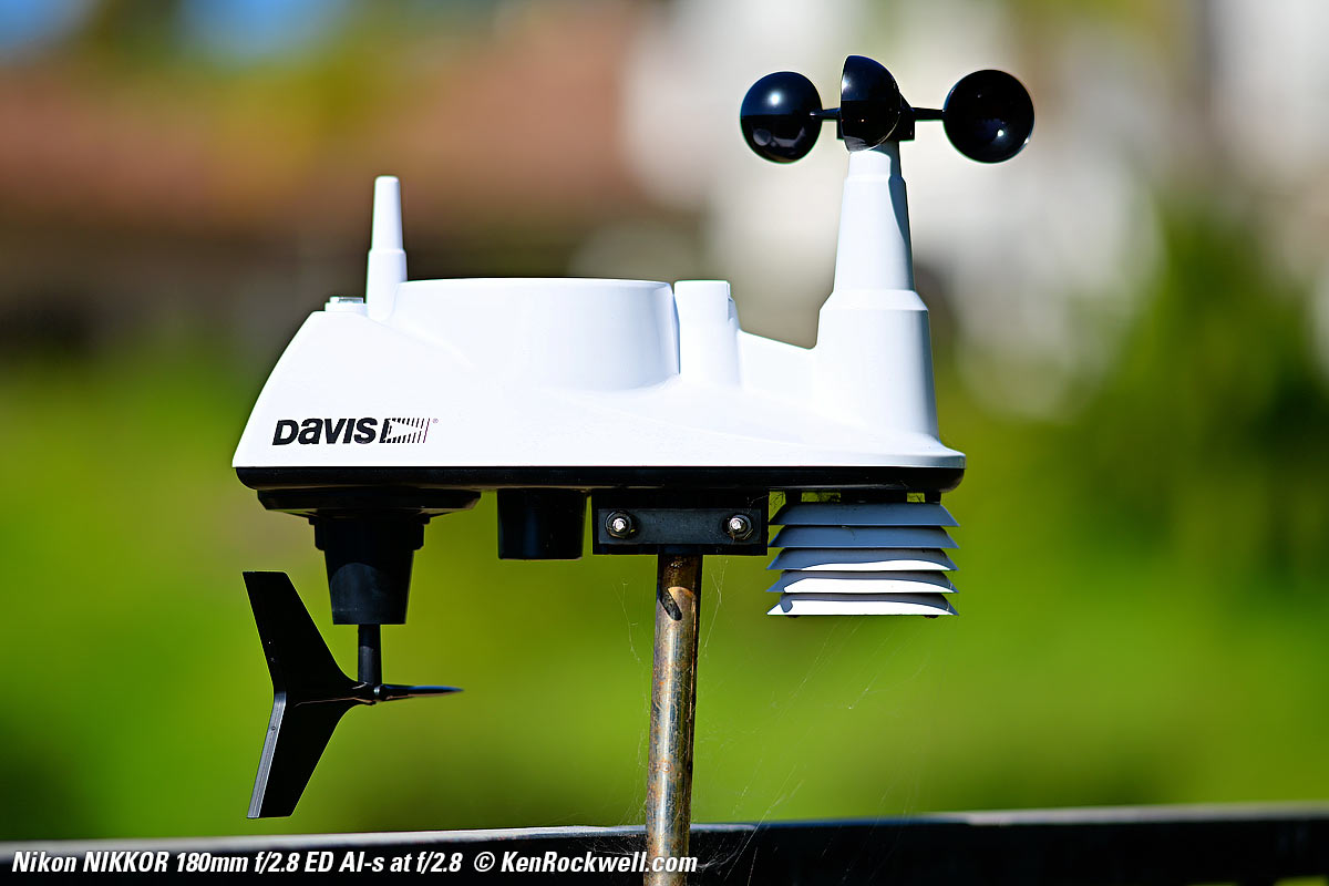 Nikon 180mm f/2.8 ED Bokeh