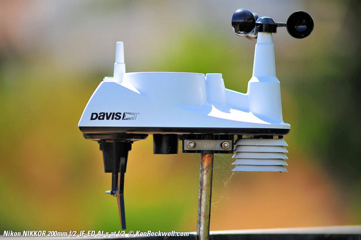 Nikon 200mm f/2 IF-ED Bokeh