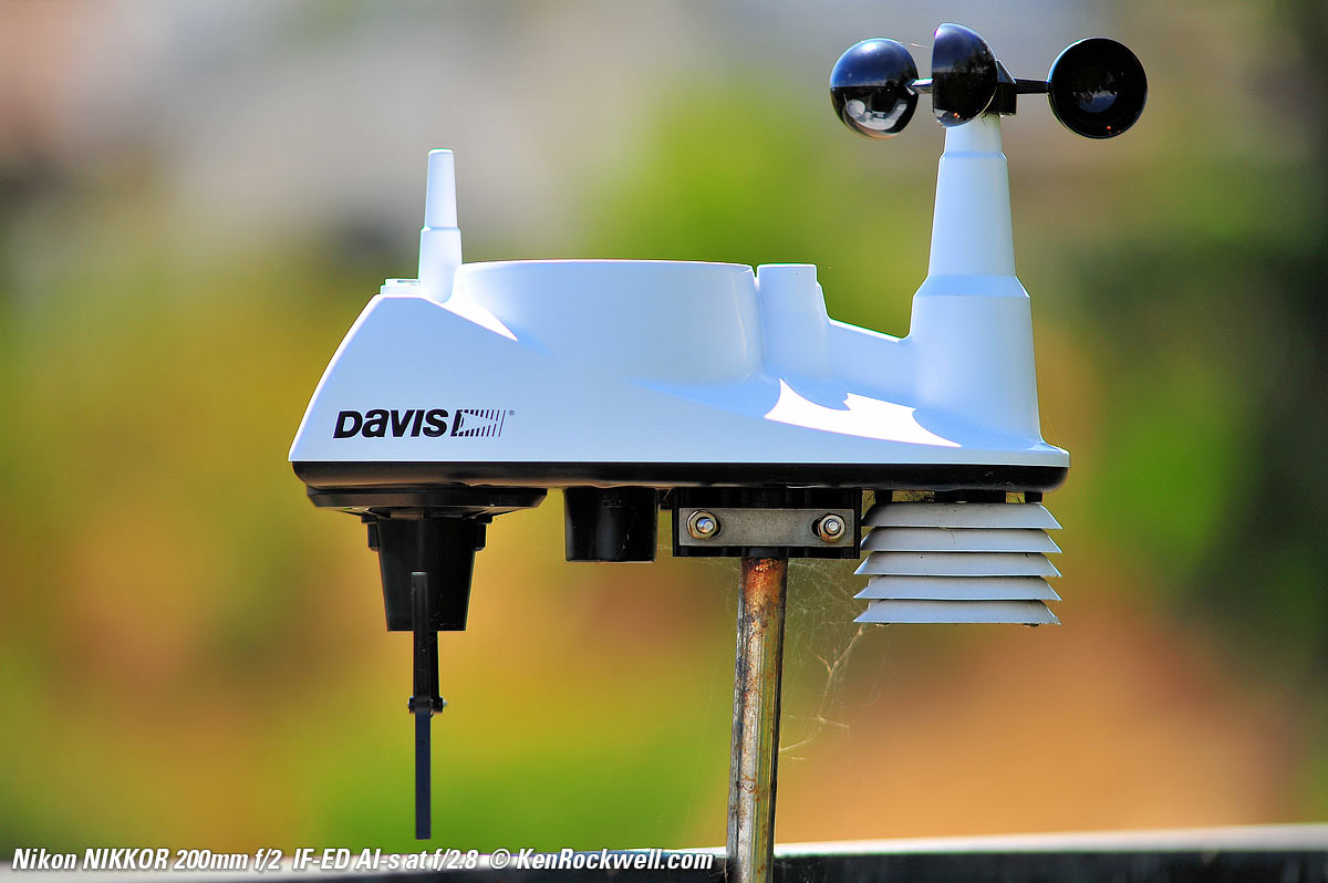 Nikon 200mm f/2 IF-ED Bokeh