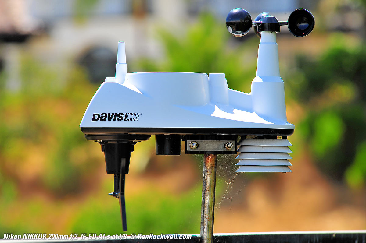 Nikon 200mm f/2 IF-ED Bokeh