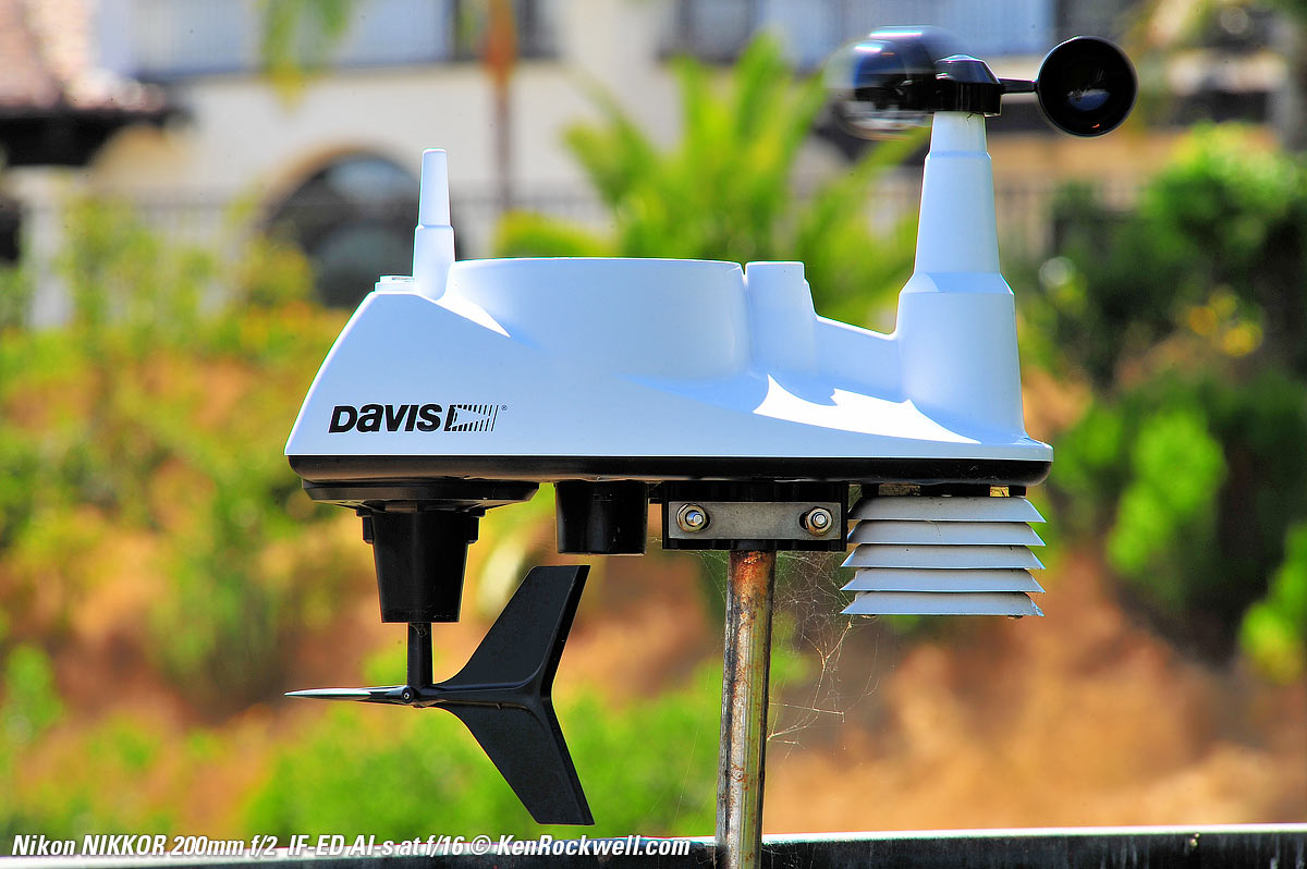 Nikon 200mm f/2 IF-ED Bokeh