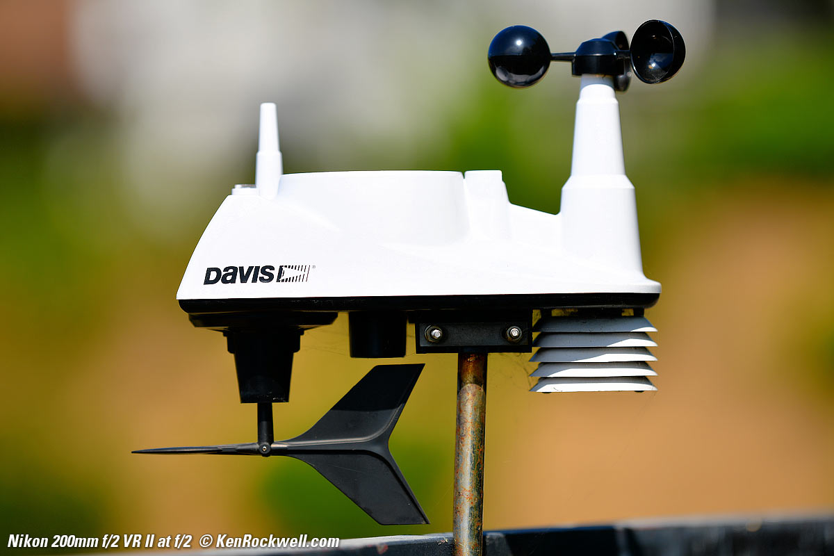 Nikon 200mm f/2 VR II bokeh