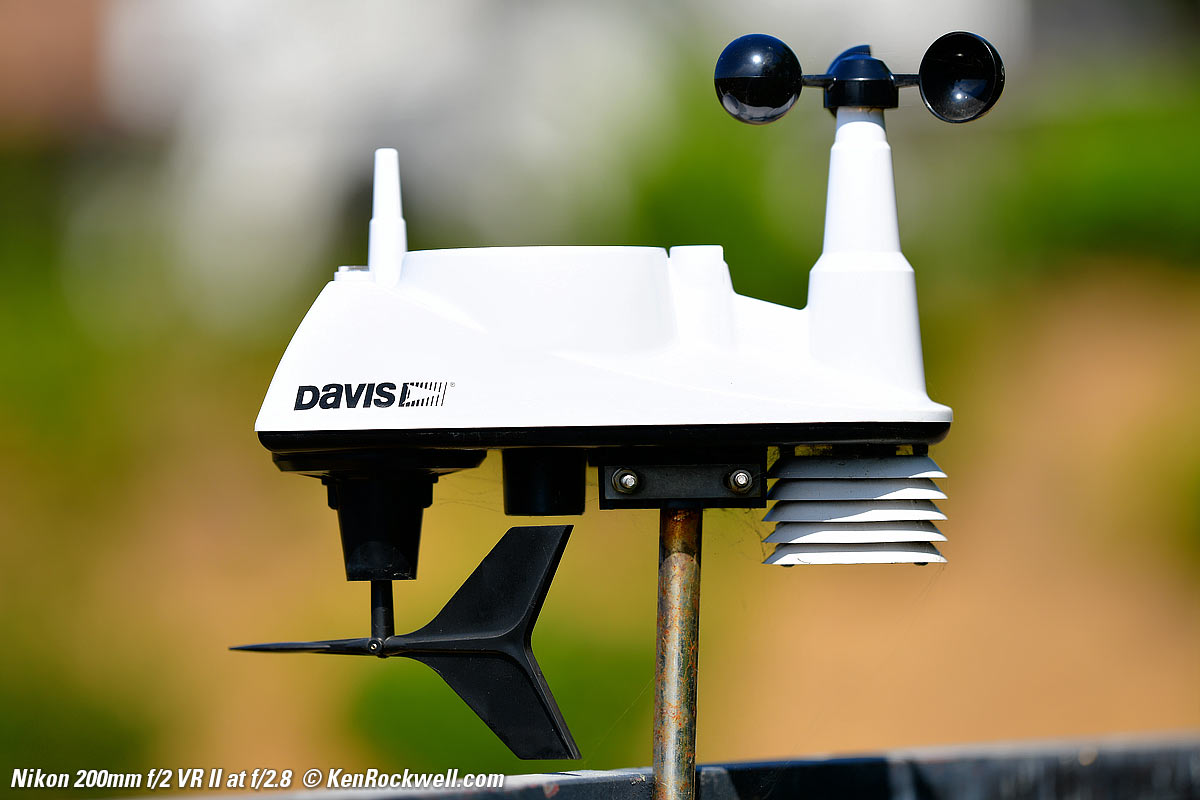 Nikon 200mm f/2 VR II bokeh