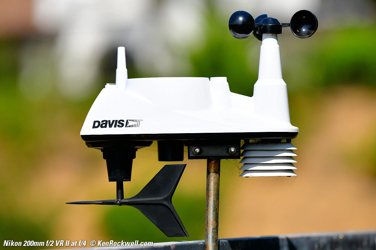 Nikon 200mm f/2 VR II bokeh