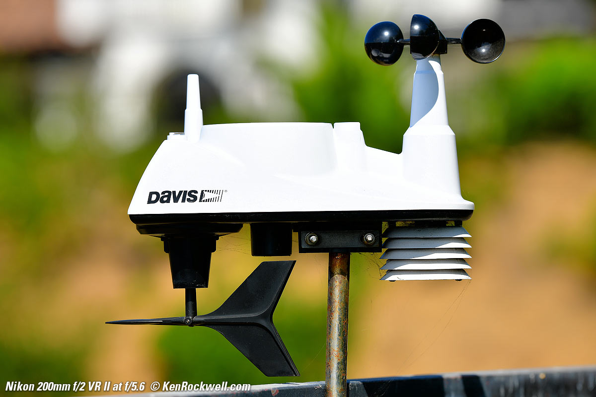 Nikon 200mm f/2 VR II bokeh