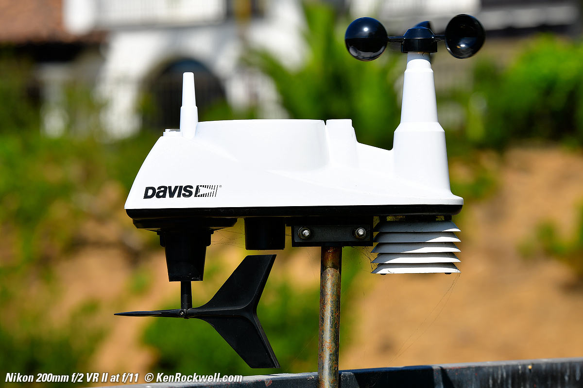 Nikon 200mm f/2 VR II bokeh