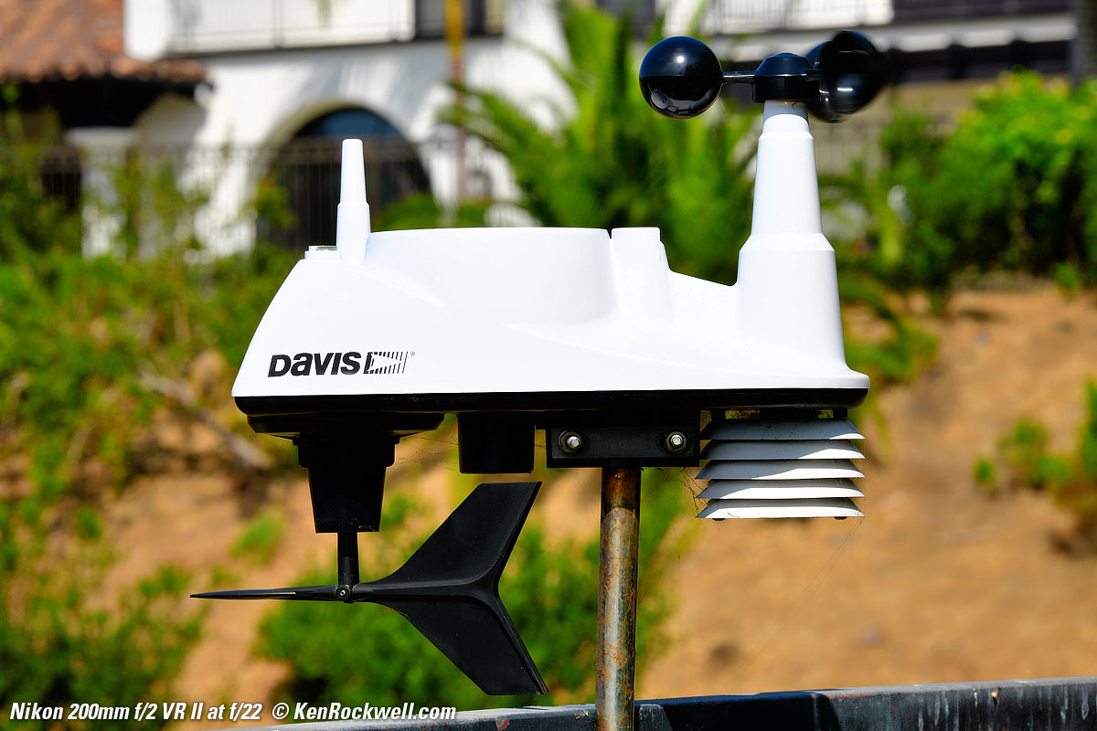 Nikon 200mm f/2 VR II bokeh