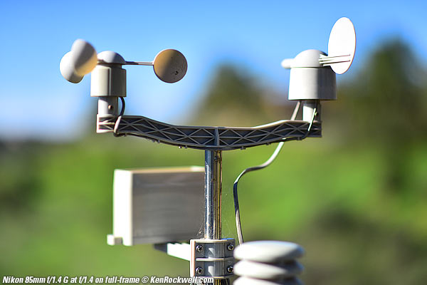 Nikon 85mm f/1.4 bokeh