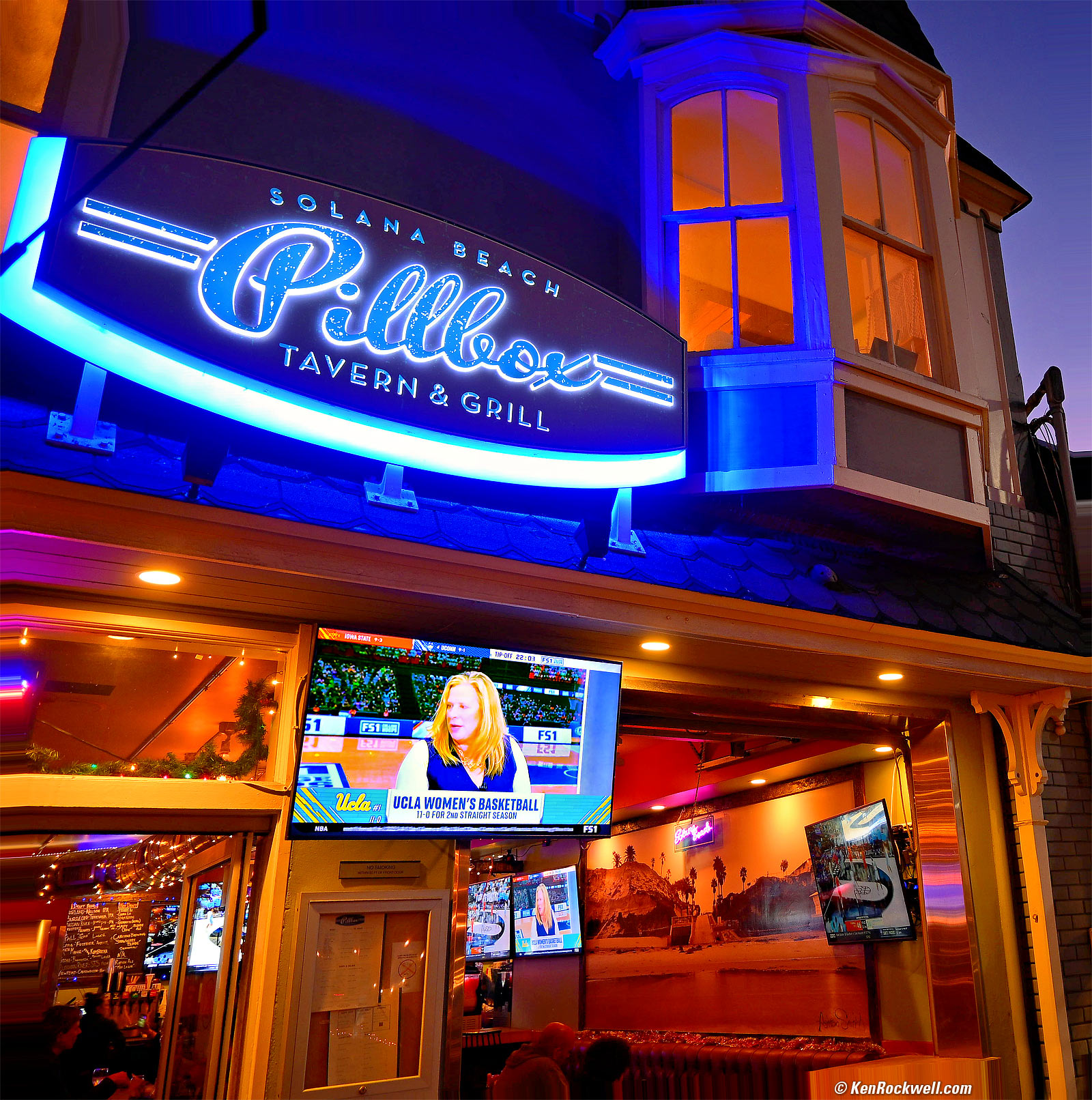 Pillbox Tavern, Solana Beach, California