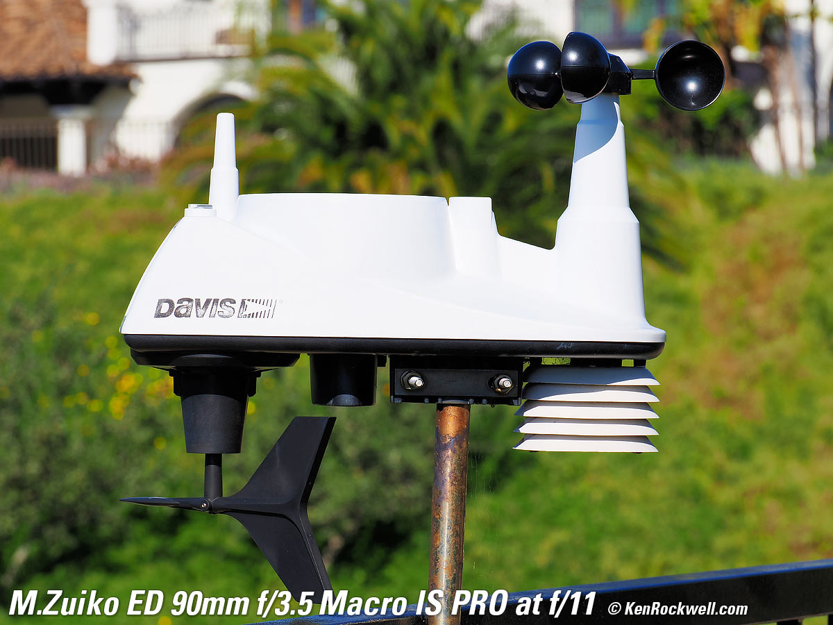 OM SYSTEM 90mm f/3.5 Macro Review