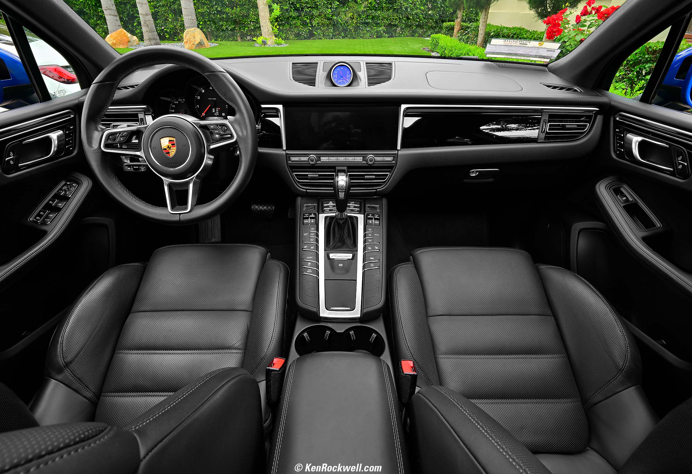 2020 Porsche Macan Interior