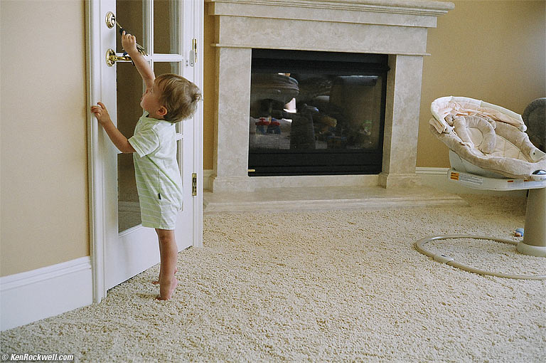 Ryan trying to opening the door with Dada's keys.