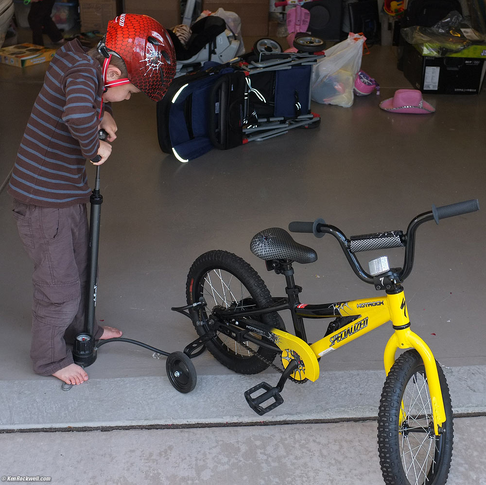 Ryan found my pump and had at his tires (sucessfully) all by himself!