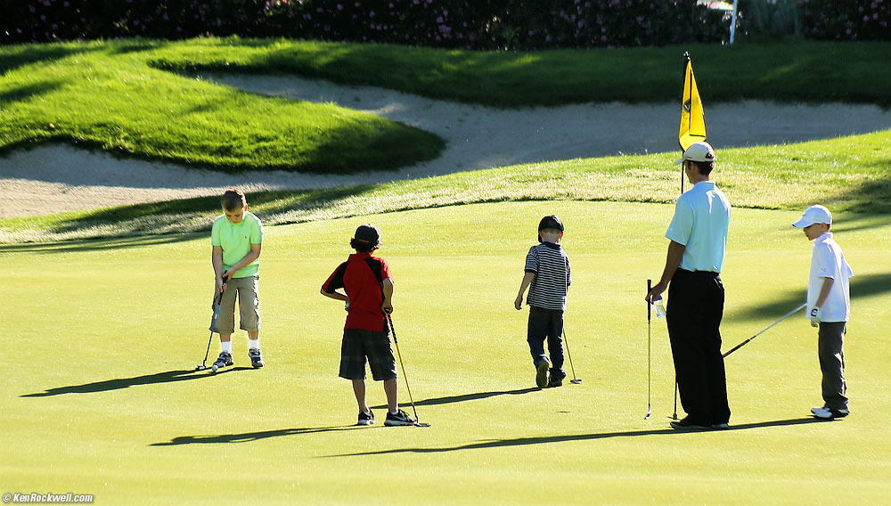 Ryan hits his final putt