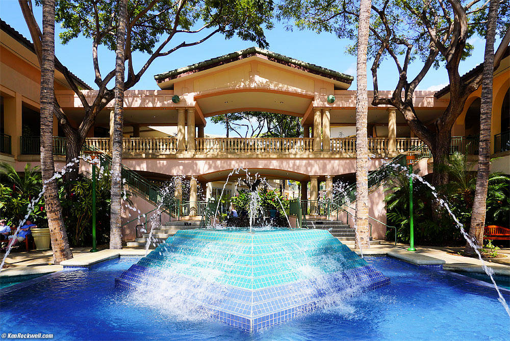 Mai Tai Bar at the Cheeseburger Restaurant at the Shops at Wailea