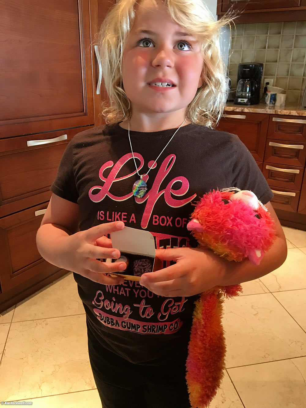 Katie and mom went shopping while we were on the Hana Highway. Katie got some chocolates