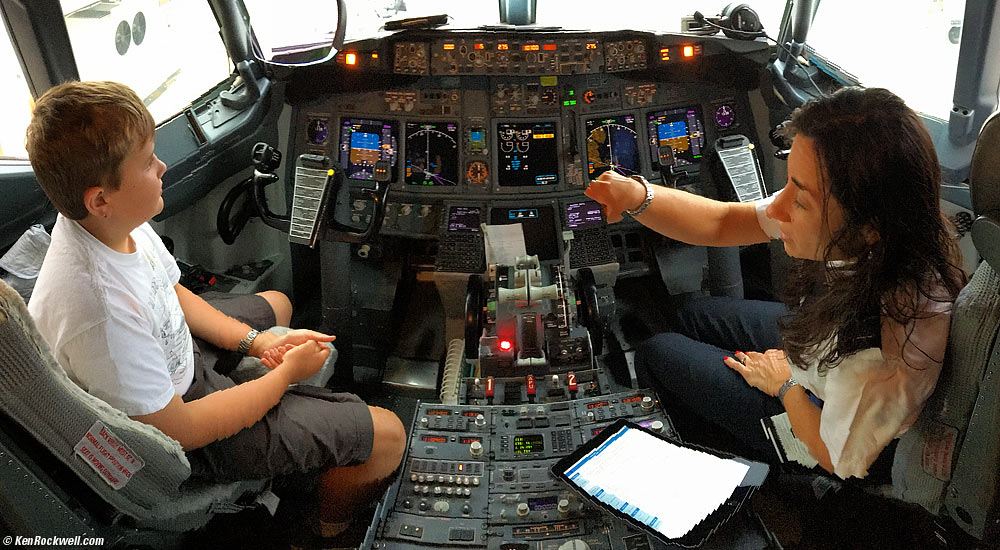 Ryan flies us to the Big Island of Hawaii on a Boeing 737-800