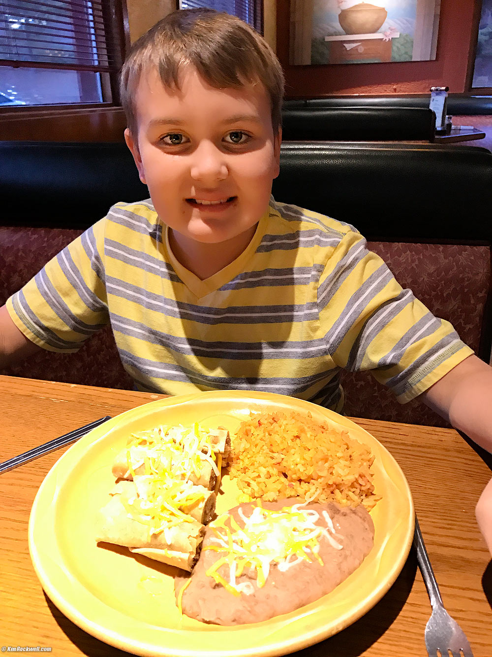 Ryan at Tio Leo's with Dad
