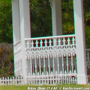 Nikon 28mm f/1.4 AF