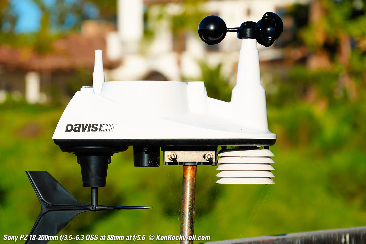 Sony E 18-200mm OSS PZ Bokeh sample image