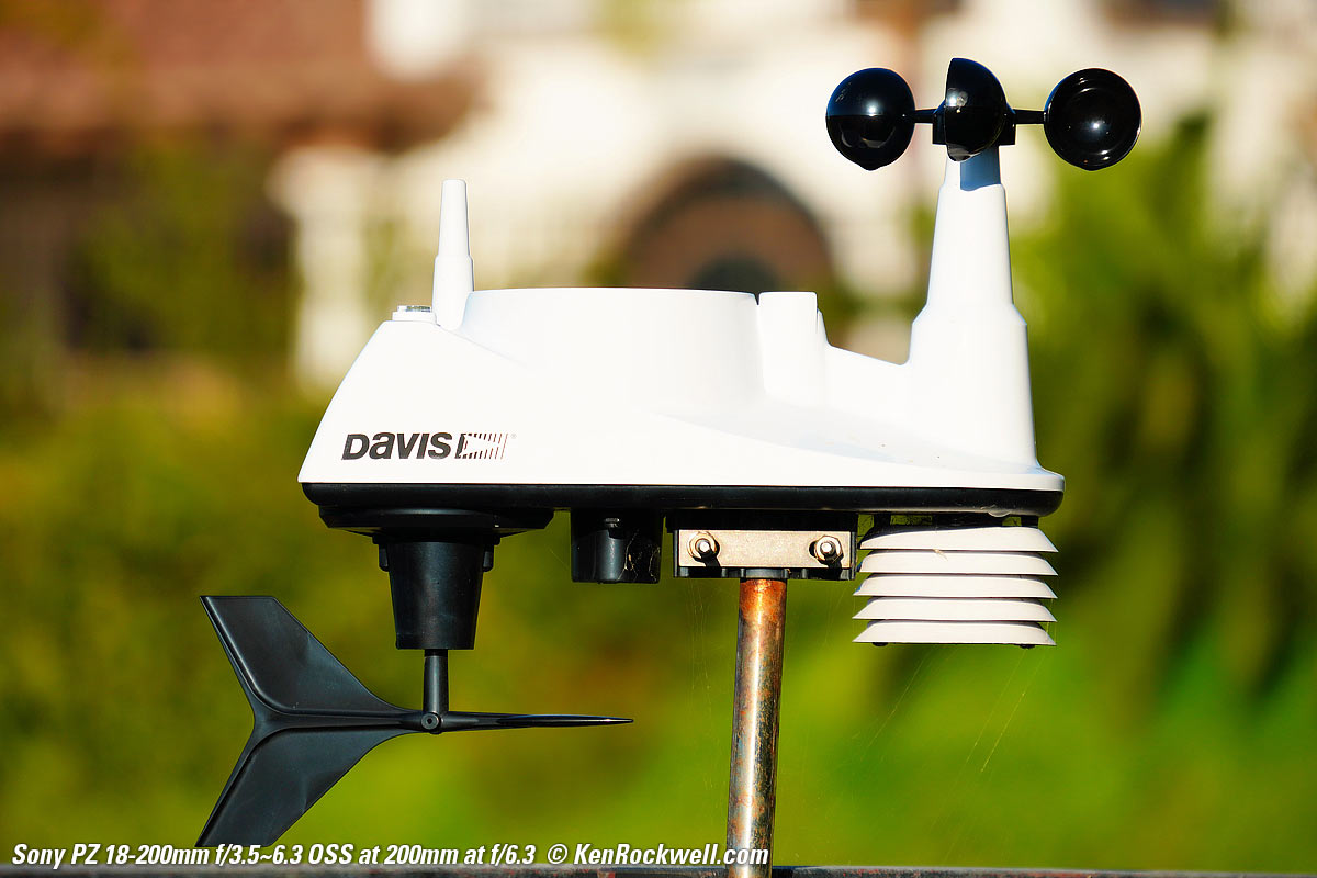 Sony E 18-200mm OSS PZ Bokeh sample image