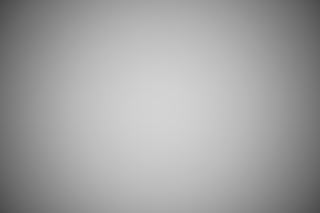 Sony FE 20mm f/1.8 G falloff