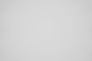 Sony FE 40mm f/2.5 G falloff