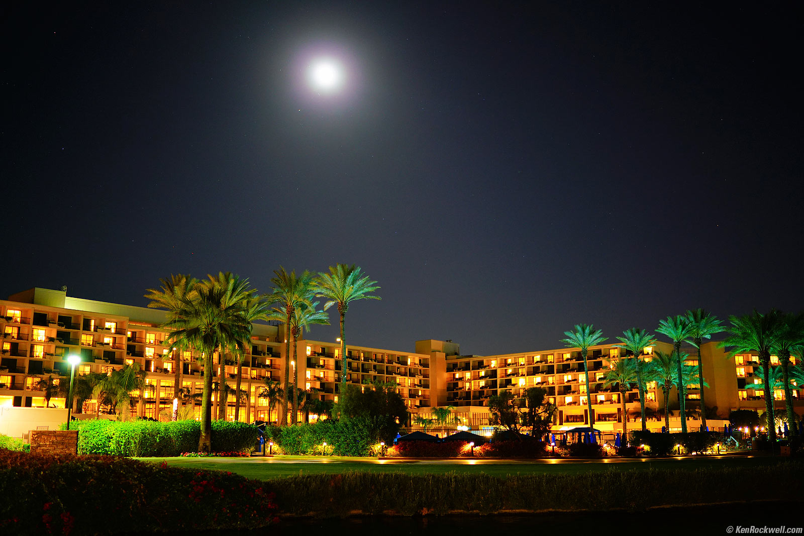 Marriott Desert Springs Resort by Moonlight