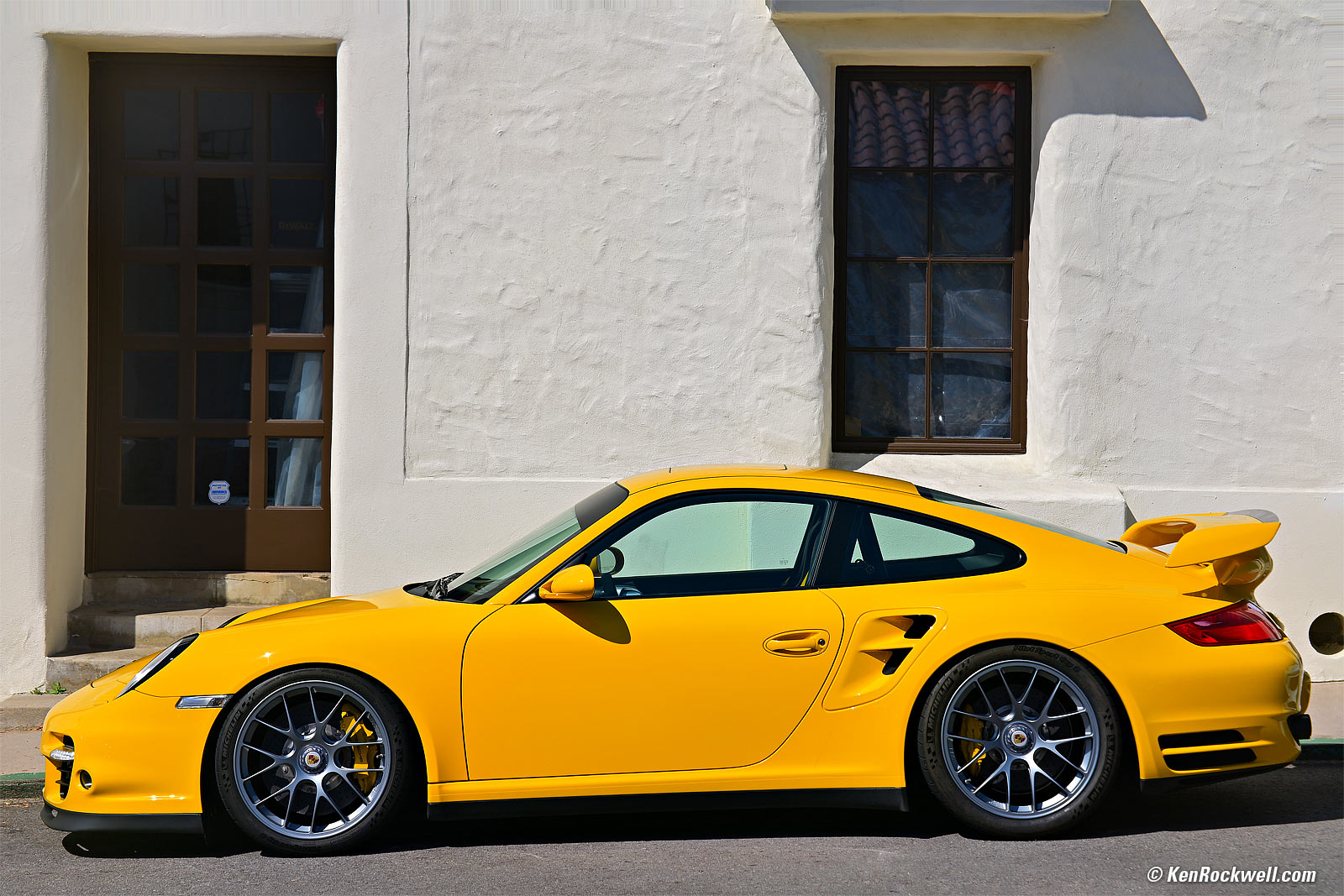 AstrHori AF 85mm f/1.8 Sample Image File