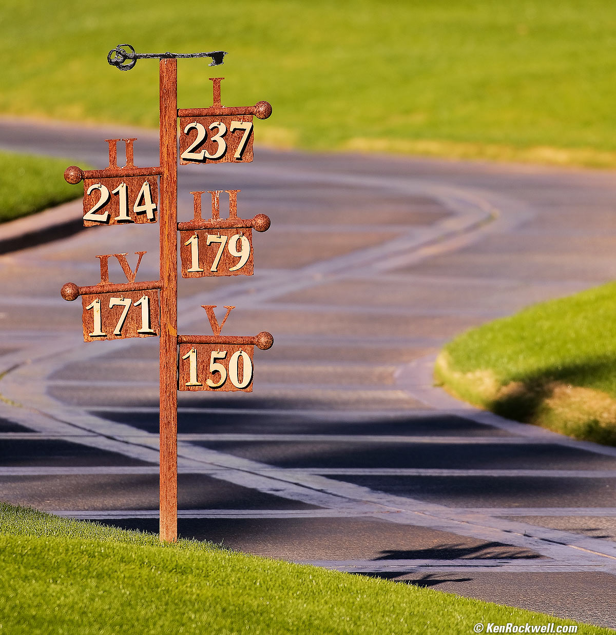 Yardage Markers at the Hideaway