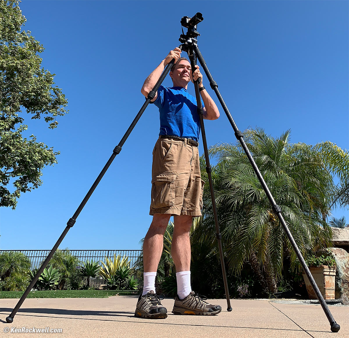Robus RC-5570 Tripod Review