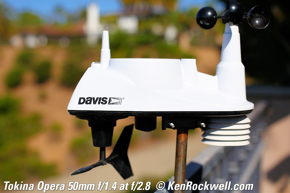 Tokina Opera 50mm f/1.4 Bokeh