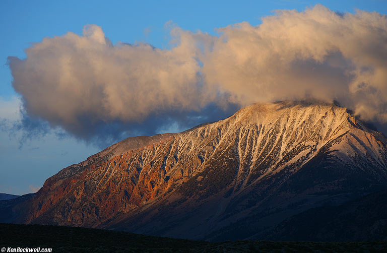 Toup&eacute;e de Montagne, Mono Lake, California.