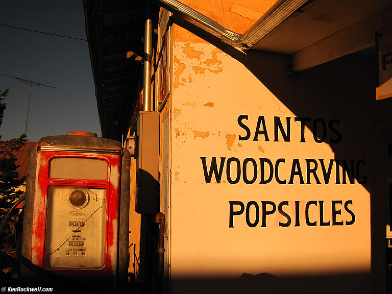 Vigel Store, Chimay&oacute;, New Mexico.