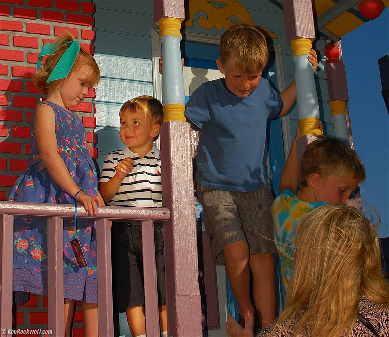 Ryan and His Cousins, 6:53 PM.