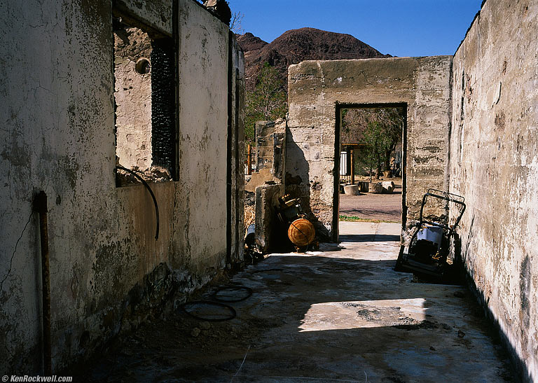RUIN, PRIVATE PROPERTY, NEWBURY SPRINGS