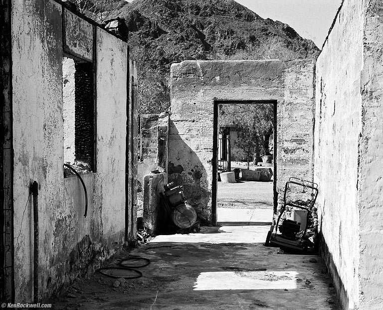 RUIN, PRIVATE PROPERTY, NEWBURY SPRINGS