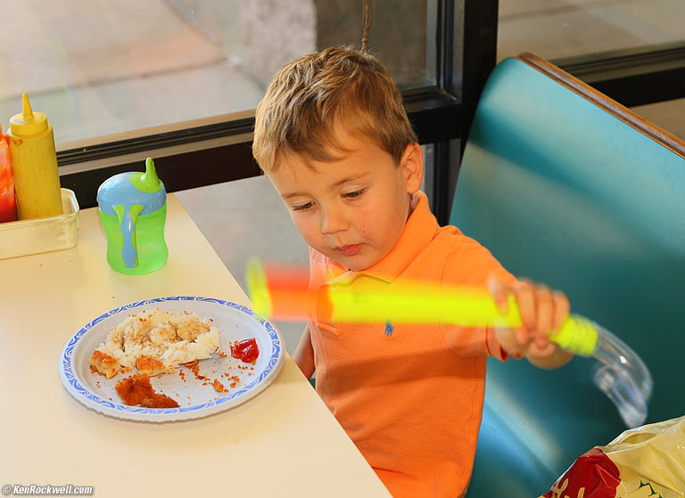 Beat it! L&L Drive-Inn, Kihei, Maui. 10:28 AM.