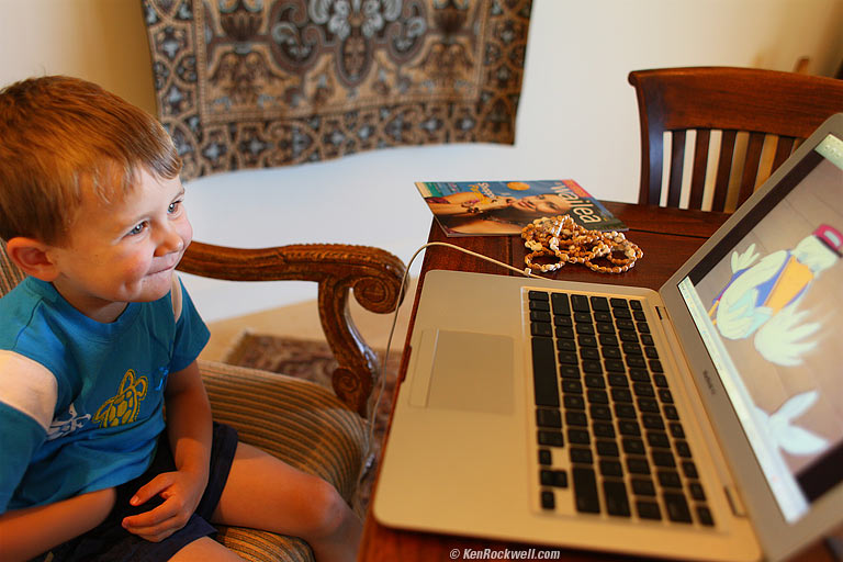 The wonders of the Internet, Wailea, Maui. 10:11 AM.